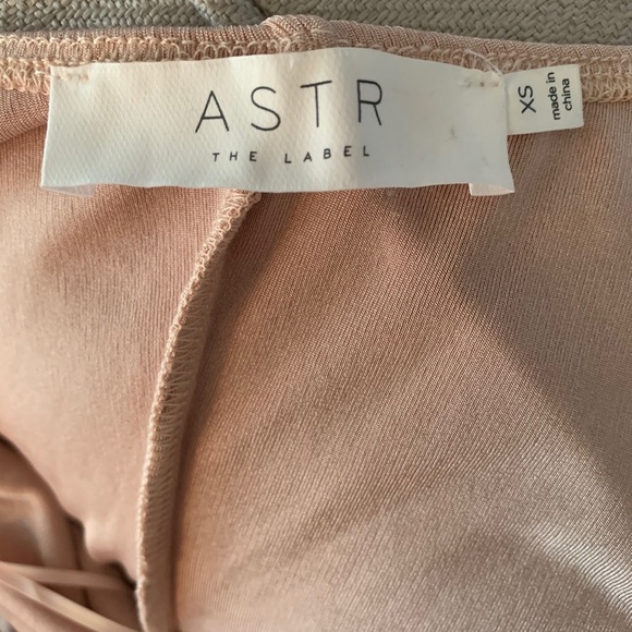 ASTR Tan Bodycon Drape Neck Dress Backless - Picture 8 of 8